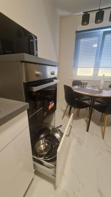 Mias Luxury Apartment Rijeka Exterior photo